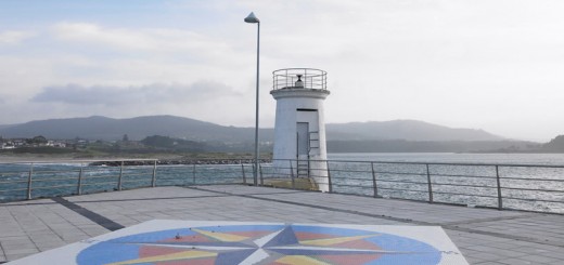 Foto del Faro del Espigón de Foz en Foz
