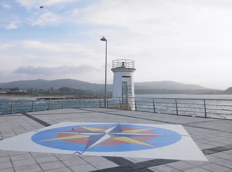 Foto del Faro del Espigón de Foz en Foz