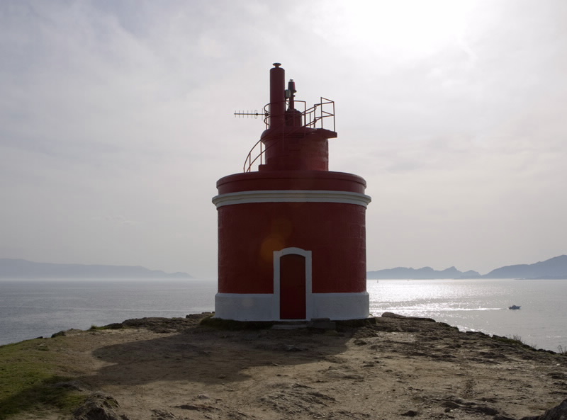 Foto del Faro Punta Robaleira en Cangas