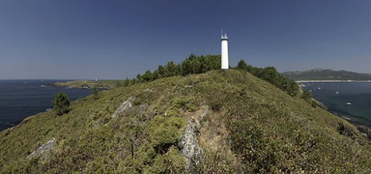 Foto del Faro Punta Subrido en Cangas