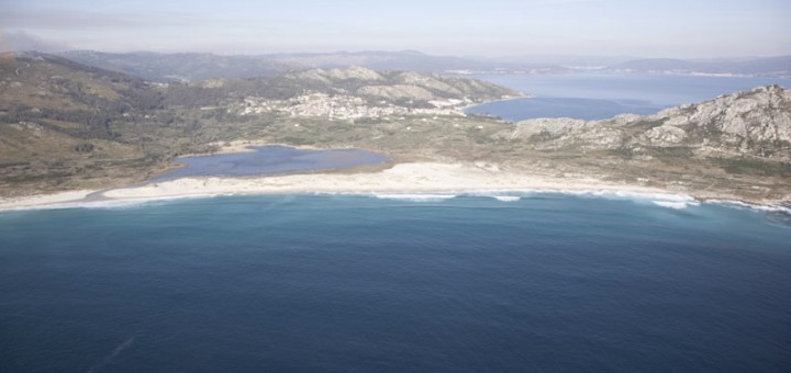 Foto de Playa Area Longa - Louro en Muros