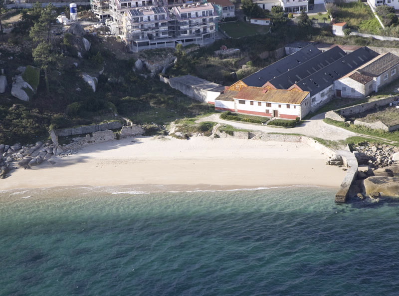 Foto de Playa Area Secada en Ribeira