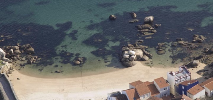 Foto de Playa Baluarte - Casqueiro en Ribeira