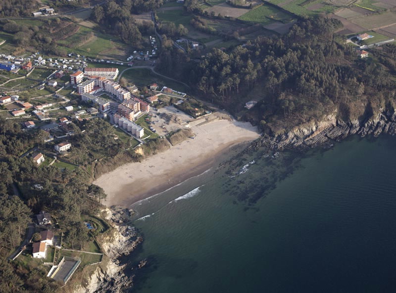 Foto de Playa Ber en Pontedeume