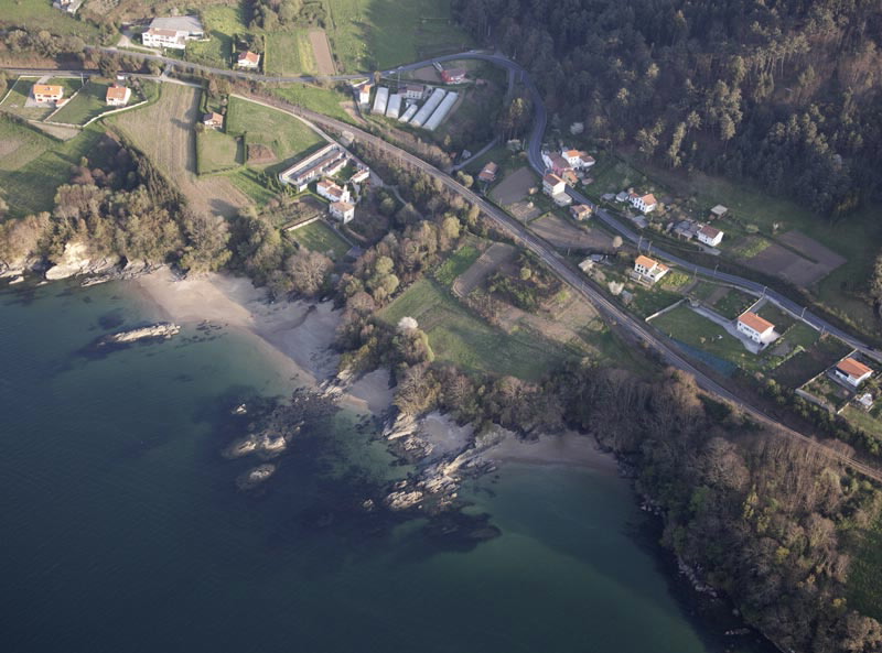 Foto de Playa Centroña en Pontedeume