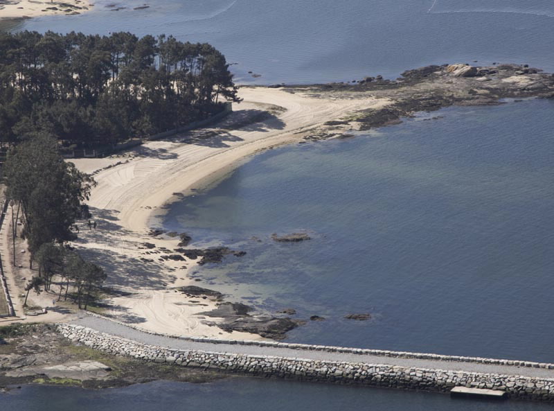 Foto de Playa Con da Mina en Vilanova de Arousa