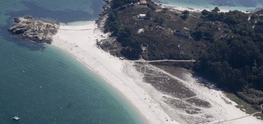 Foto de Playa Os Bolos (Parque Natural Illas Cíes) en Vigo