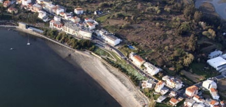Foto de Playa Pequena de Miño - A Ribeira en Miño