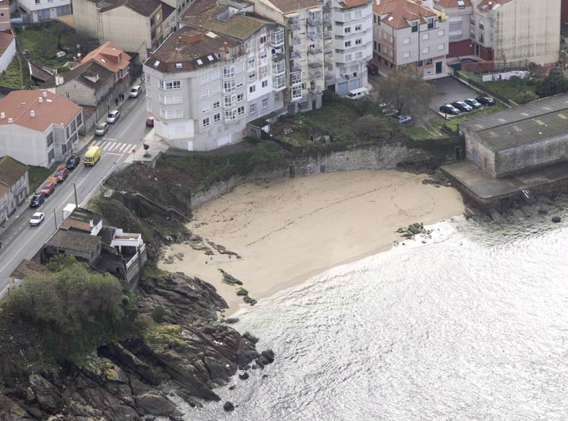 Foto de Playa Petís en Bueu