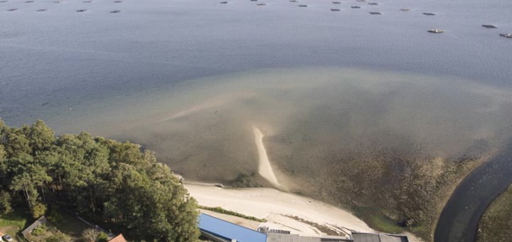 Foto de Playa Raposiños en A Pobra do Caramiñal