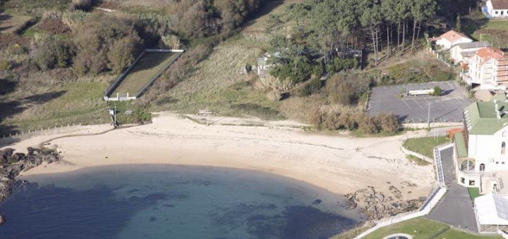 Foto de Playa Río Azor en Ribeira