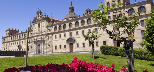 Foto de Colegio de Nosa Señora Antiga en Monforte de Lemos