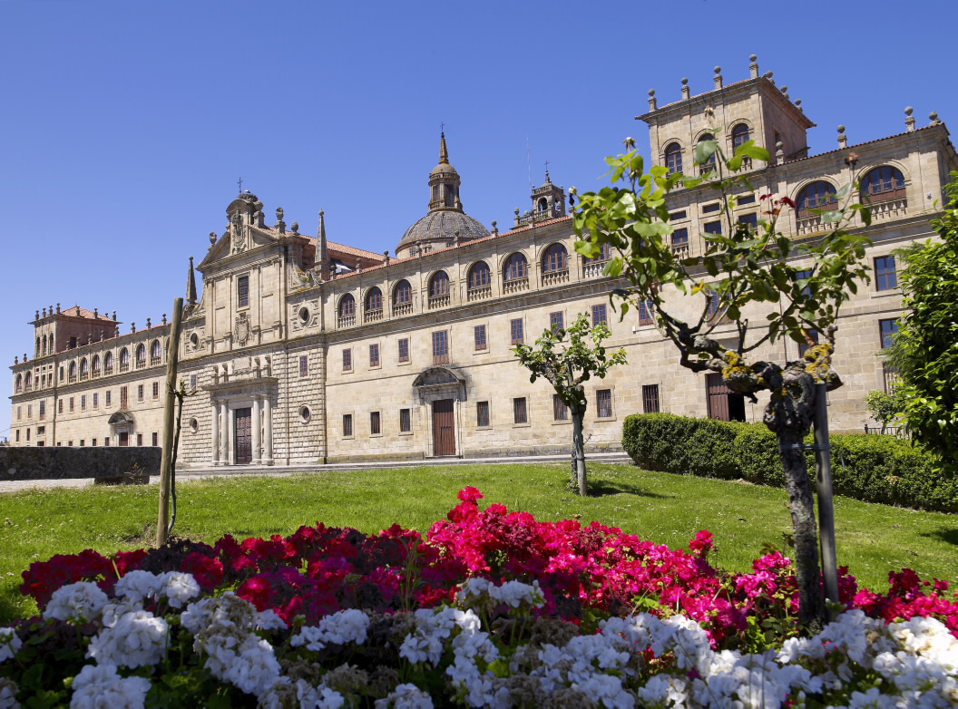 Foto de Colegio de Nosa Señora Antiga en Monforte de Lemos