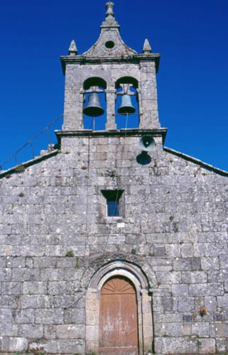 Foto de Iglesia de San Martiño de Bandoxa en Cesuras