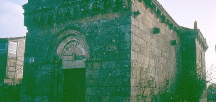 Foto de Iglesia de San Martiño de Loiro en Lousame