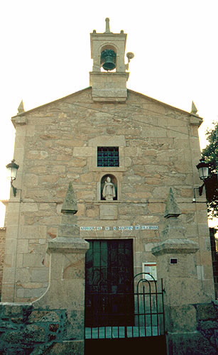 Foto de Iglesia de San Martiño de Oleiros en Ribeira