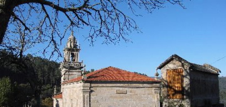 Foto de Iglesia de San Miguel de Lobios en Lobios