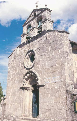 Foto de Iglesia de San Pantaleón das Viñas en Paderne