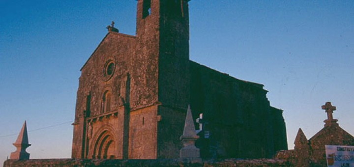 Foto de Iglesia de San Pedro de A Mezquita en A Merca