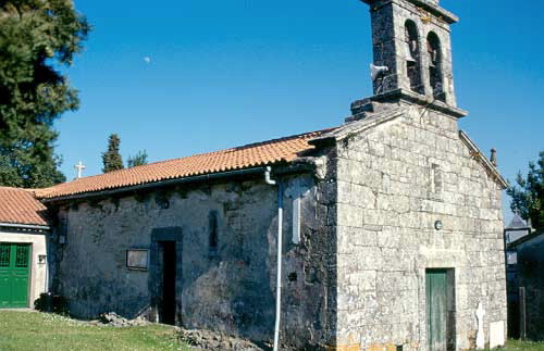Foto de Iglesia de San Pedro de Filgueira de Barranca en Cesuras