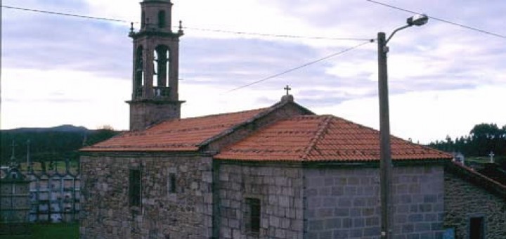 Foto de Iglesia de San Pedro de Nantón en Cabana de Bergantiños