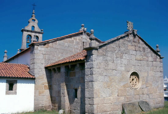 Foto de Iglesia de San Pedro de Porzomillos en Cesuras