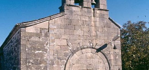 Foto de Iglesia de San Sebastian de Piñeiro en A Pobra de Trives