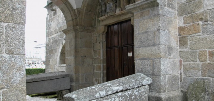 Foto de Exposición Permanente de Laudas Sepulcrais na Igrexa de Santa María A Nova en Noia